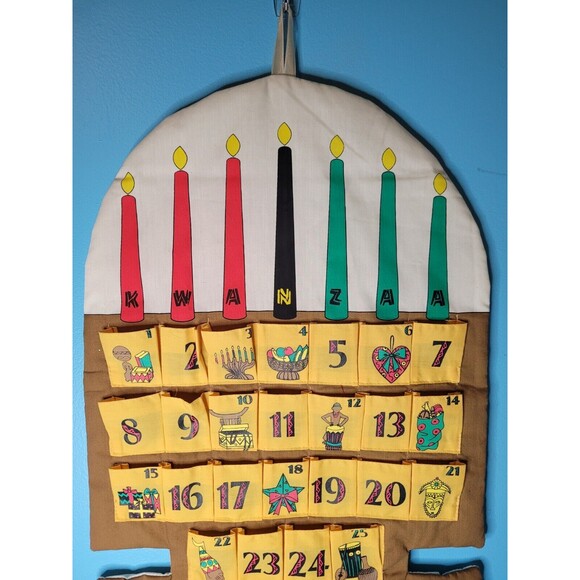 Vintage Avon KWANZAA Advent Calendar without Candle 1995 RARE - Picture 2 of 5